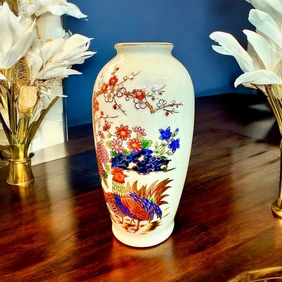 Vintage Japanese Satsuma Crackled Glaze Ceramic Vase - Picture 3 of 9